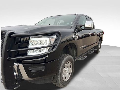 Used 2021 Nissan Titan SV w/ SV Convenience Package AWD/4WD image 12