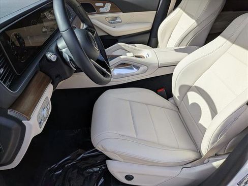 Used 2025 Mercedes-Benz GLE 350 4MATIC image 17