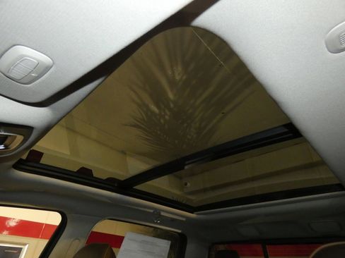 New 2025 RAM 1500 Limited image 24