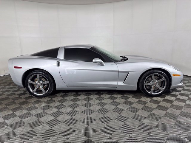 Used 2009 Chevrolet Corvette Coupe w/ Preferred Equipment Group RWD image 2