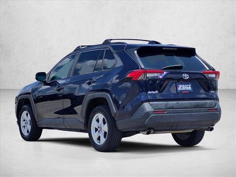 Used 2019 Toyota RAV4 XLE FWD image 7