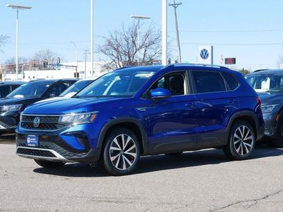 Certified 2023 Volkswagen Taos SE w/ Panoramic Sunroof Package