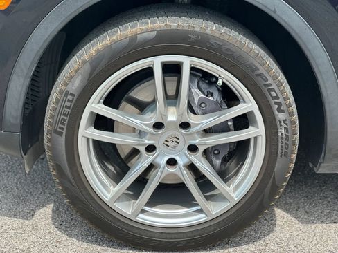 Used 2019 Porsche Cayenne AWD/4WD image 25