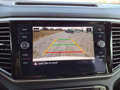 Used 2021 Volkswagen Atlas Cross Sport SEL image 11