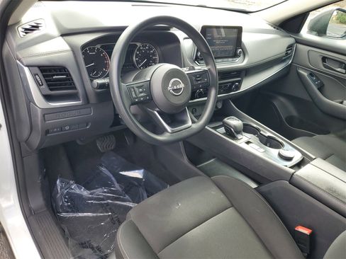 Used 2024 Nissan Rogue S image 6