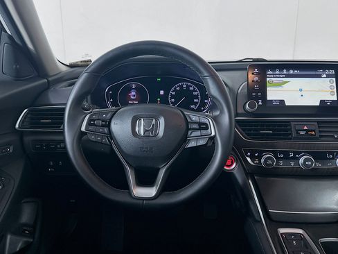 Used 2019 Honda Accord Touring image 18