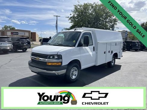 New 2025 Chevrolet Express 3500 w/ Power Convenience Package image 3