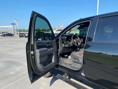 Used 2026 GMC Sierra 2500 AT4 w/ AT4 Premium Plus Package AWD/4WD image 10