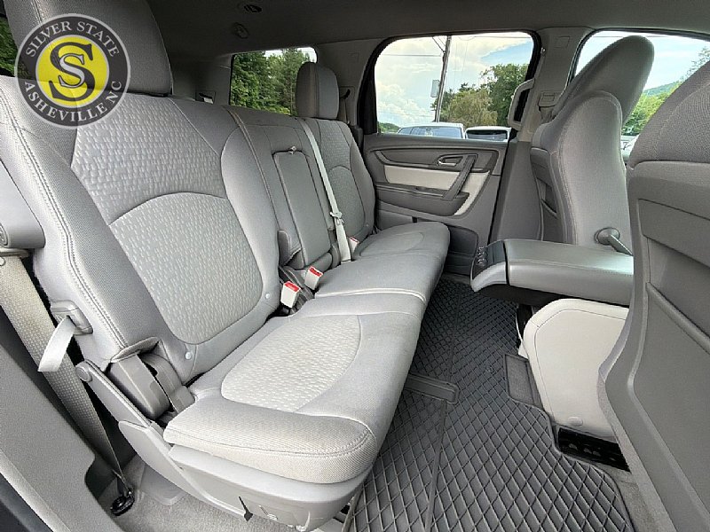 Used 2016 GMC Acadia SLE FWD image 19
