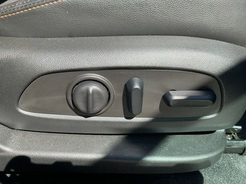 Certified 2021 Chevrolet Equinox Premier FWD image 21