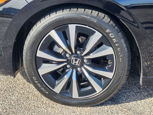 Used 2024 Honda Civic EX image 7