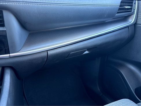 Used 2023 Nissan Rogue SV FWD image 13