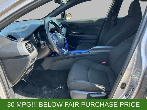 Used 2019 Toyota C-HR XLE FWD image 10