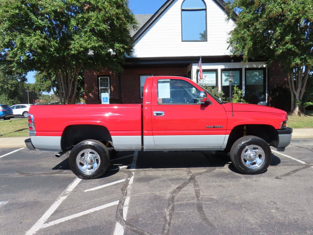 Used 1998 Dodge Ram 1500 Truck 4x4 Regular Cab image 10