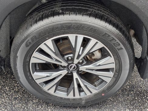 Certified 2023 Nissan Rogue SV image 23