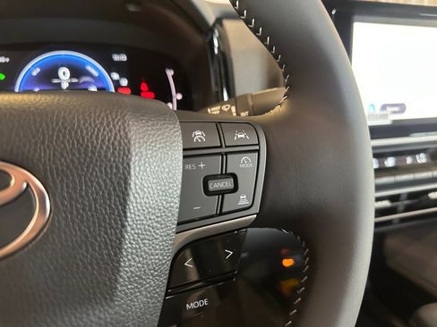 Certified 2025 Toyota Camry SE image 19