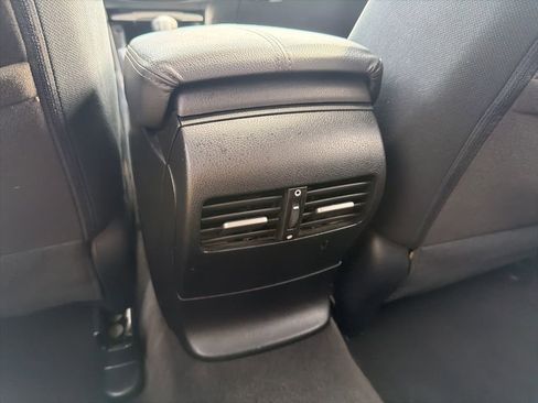 Used 2012 Honda Crosstour EX image 34