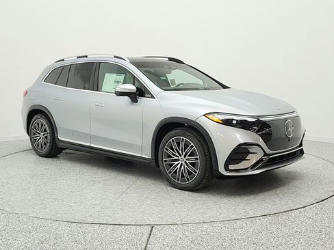 New 2026 Mercedes-Benz EQS 400 4MATIC SUV image 3