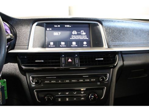 Used 2020 Kia Optima LX image 26