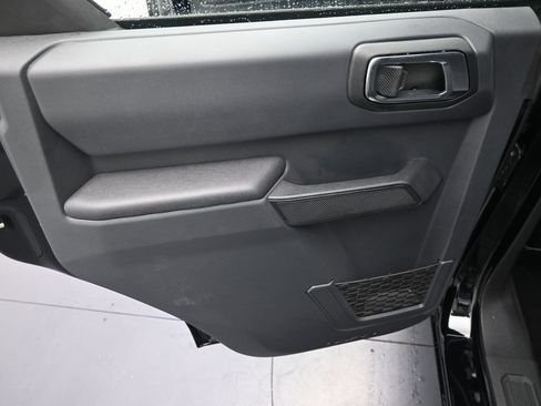 Used 2025 Ford Bronco 4-Door AWD/4WD image 25