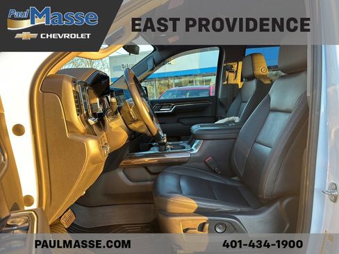 Certified 2022 Chevrolet Silverado 1500 LT Trail Boss w/ LT Trail Boss Premium Package AWD/4WD image 16