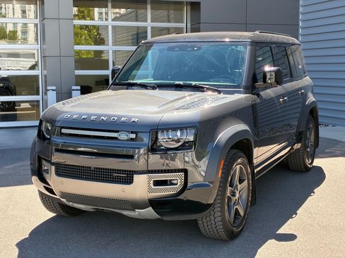 Used 2023 Land Rover Defender 110 X-Dynamic SE AWD/4WD image 8