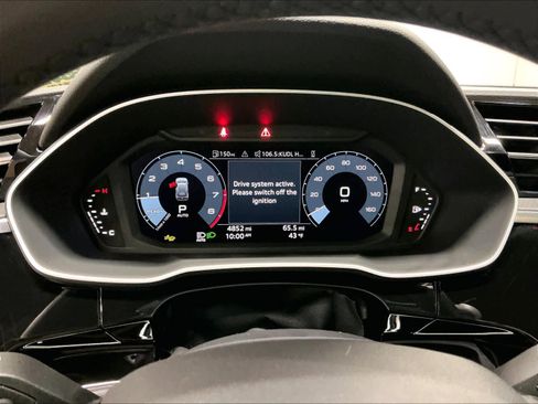 Certified 2025 Audi Q3 2.0T Premium image 22