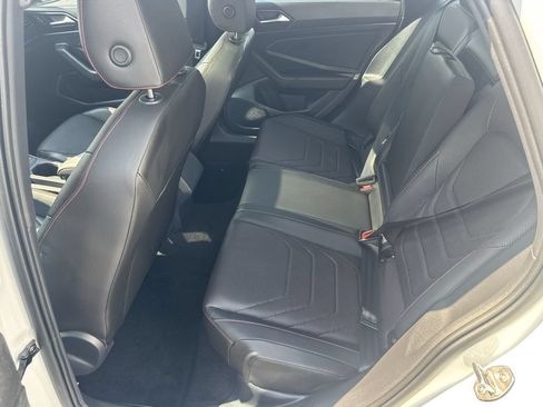 Used 2023 Volkswagen Jetta GLI Autobahn FWD image 19