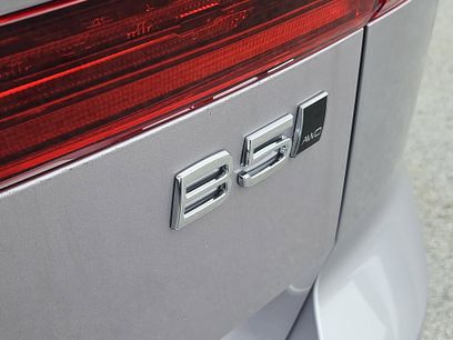 New 2026 Volvo XC60 B5 Plus w/ Protection Package Premier