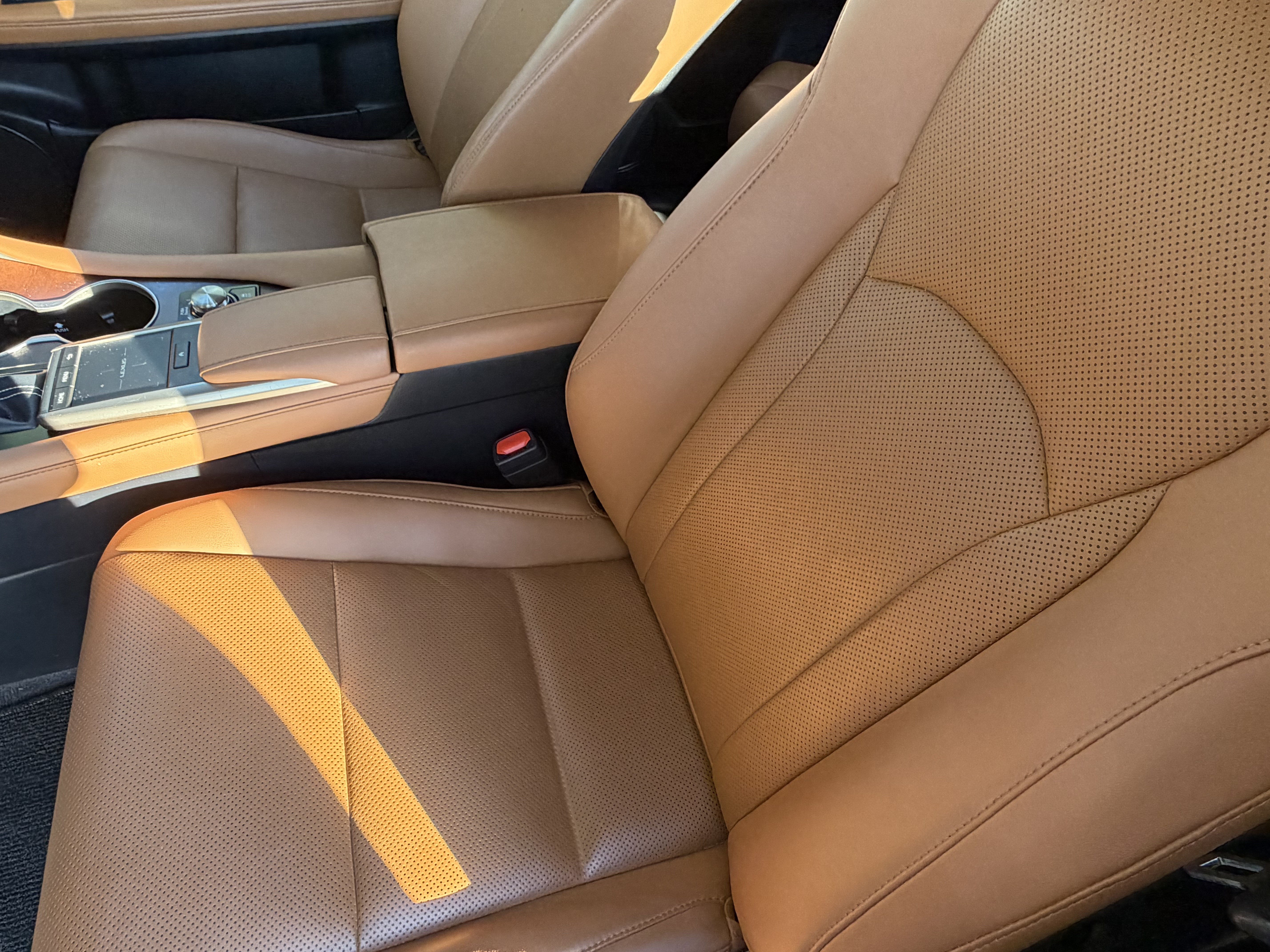 Certified 2021 Lexus RX 350L FWD w/ Premium Package image 16