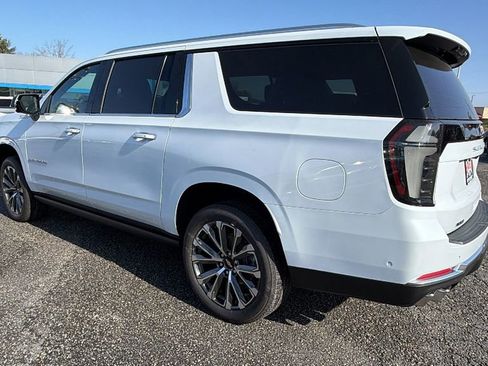 New 2026 Chevrolet Suburban High Country image 7