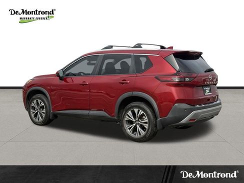 Used 2022 Nissan Rogue SV w/ SV Premium Package image 7