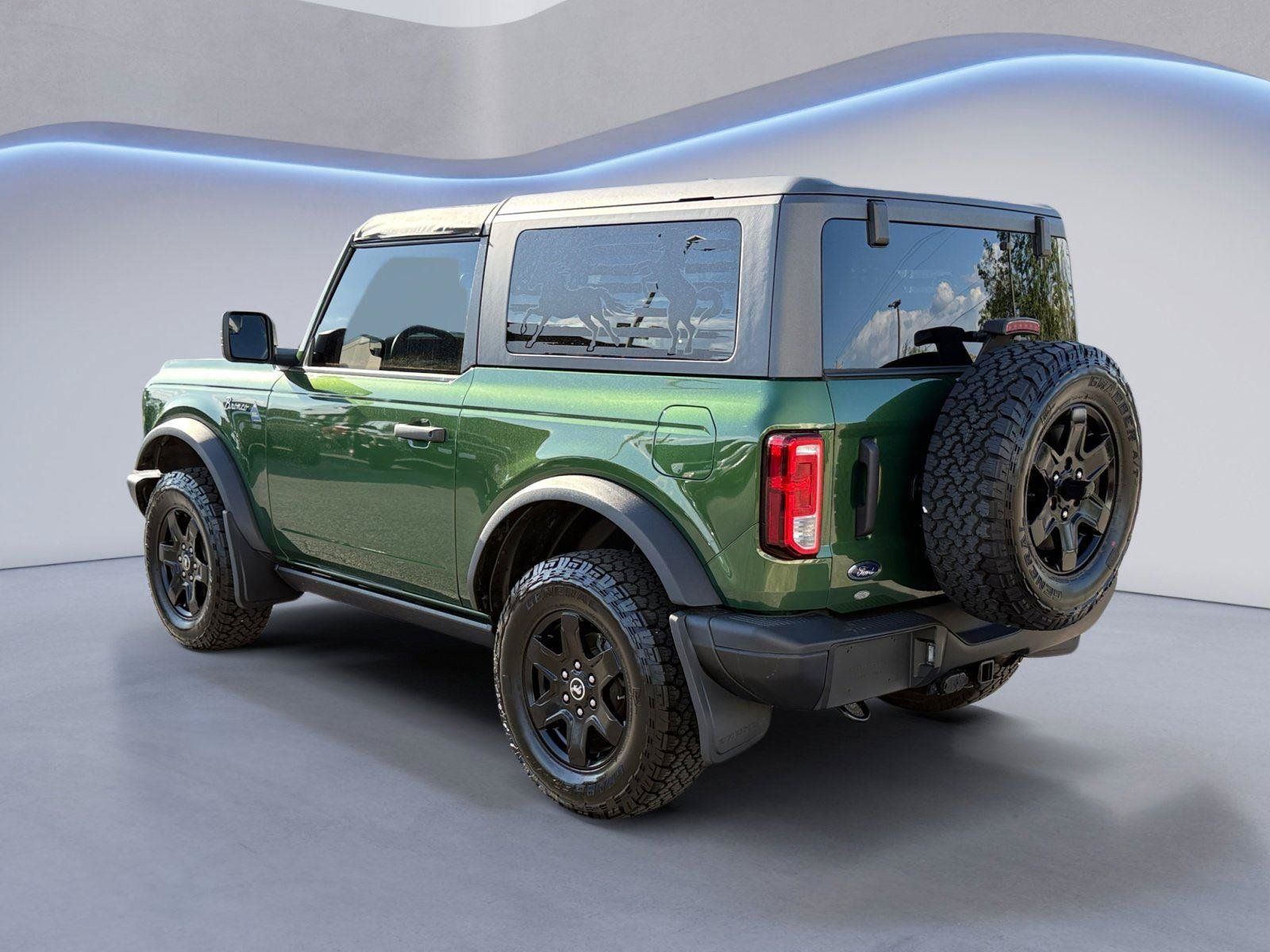 Certified 2024 Ford Bronco Black Diamond AWD/4WD image 5