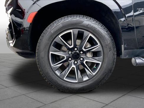 Used 2022 Chevrolet Tahoe Z71 w/ Off-Road Capability Package AWD/4WD image 11