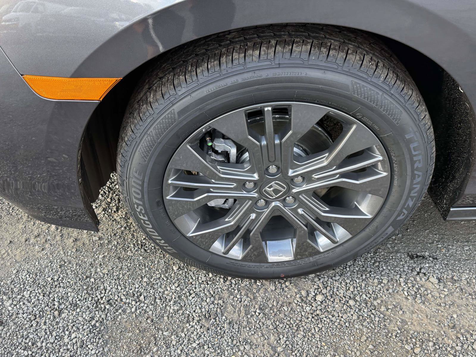 New 2027 Honda Odyssey Touring image 7
