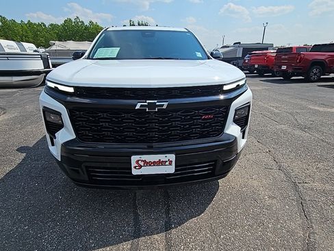 Used 2024 Chevrolet Traverse RS image 8