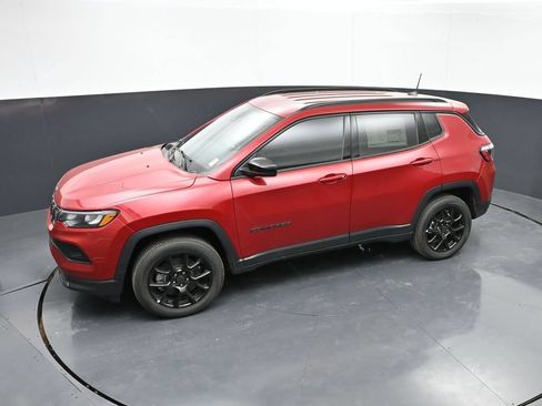 New 2026 Jeep Compass Latitude AWD/4WD image 38