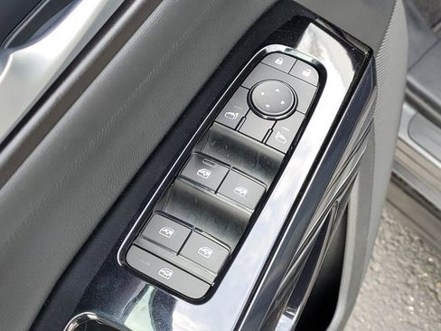 Certified 2022 Nissan Pathfinder SV AWD/4WD image 22