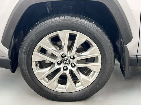 Used 2024 Toyota RAV4 XLE Premium FWD image 28