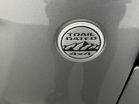 Used 2021 Jeep Wrangler Unlimited Sahara AWD/4WD image 14