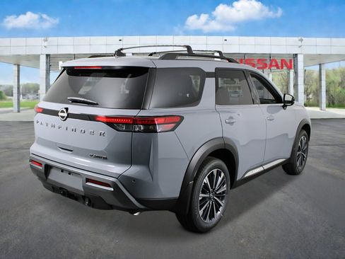 New 2026 Nissan Pathfinder Platinum FWD image 5