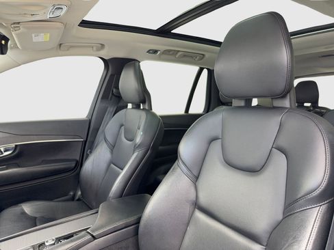 Used 2020 Volvo XC90 T5 Momentum image 15