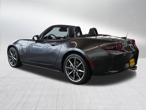 Used 2022 MAZDA MX-5 Miata Grand Touring w/ Weather Package RWD image 5