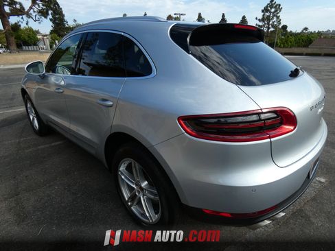 Used 2017 Porsche Macan S AWD/4WD image 12