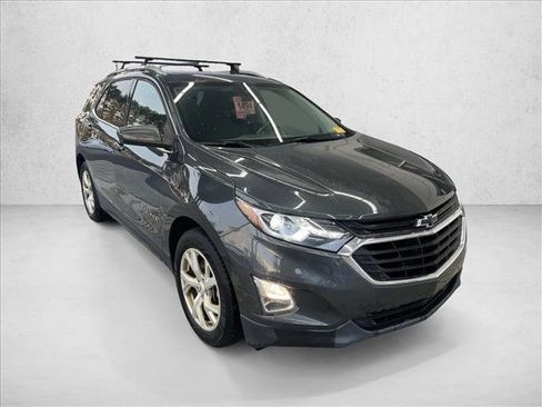 Used 2020 Chevrolet Equinox LT image 3
