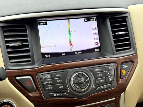 Used 2019 Nissan Pathfinder Platinum image 32