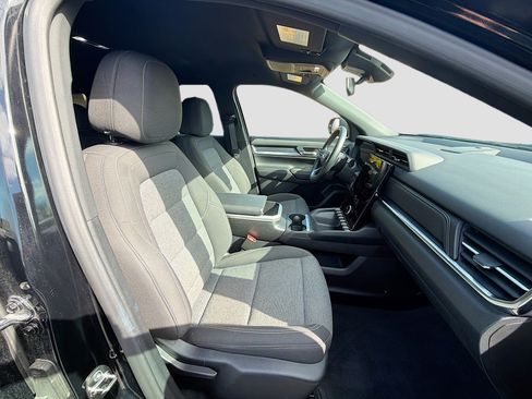 Used 2025 GMC Terrain Elevation image 17