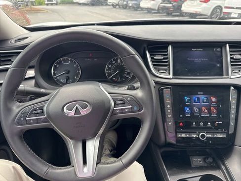 Used 2023 INFINITI QX50 Luxe AWD/4WD image 3