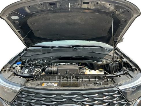 Used 2023 Ford Explorer ST-Line AWD/4WD image 20