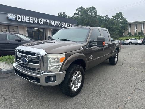 Used 2016 Ford F250 XLT w/ XLT Value Package AWD/4WD image 2